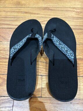 Teva Flip Flops – Women's Size 8 – Cushioned Comfort Sandals